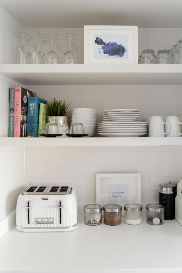 The Apartment, Bath Luaran gambar